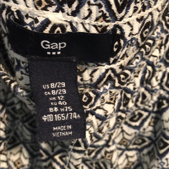 Fun gap shorts - Picture 3 of 3